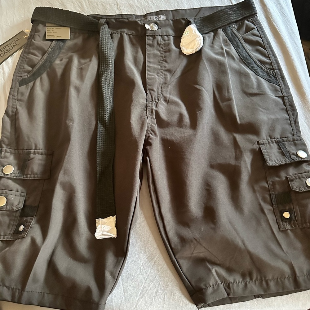 Vertical Casual Cargo Shorts. Right at the knee.